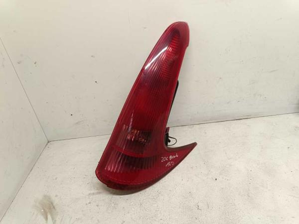 FEU ARRIERE DROIT PEUGEOT 206 SW - Vue 1